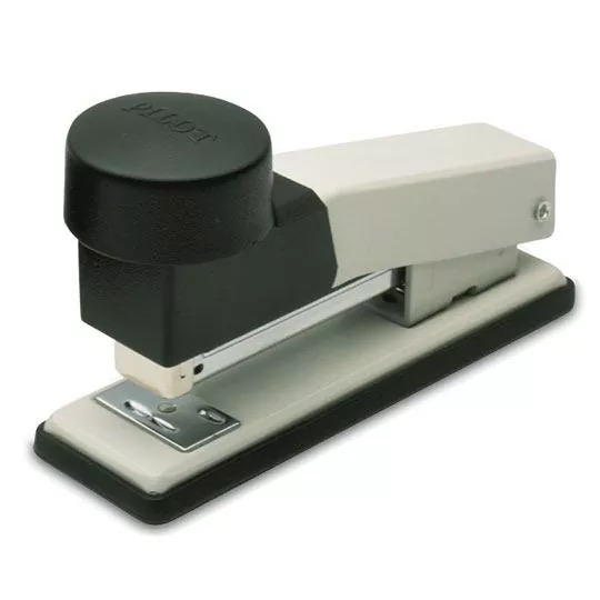 REG-PO-0164 Engrapadora Pilot P1026 (GM-280), media tira, 20 hojas - Image 1
